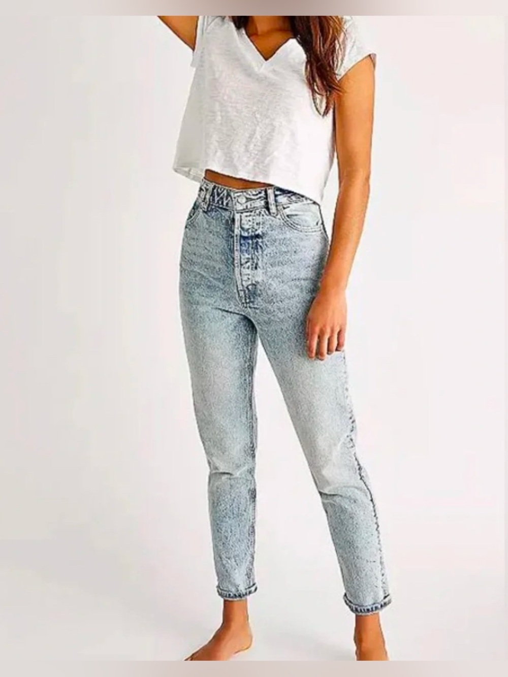 Free People We The Free Zuri Mom Jean in Lived in Blue size 29